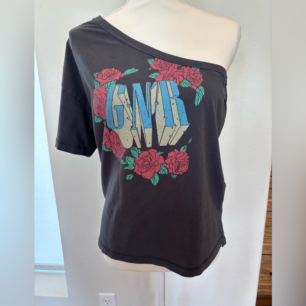 Anthropologie Pilcro Black Off-Shoulder Tee with Graphic Design